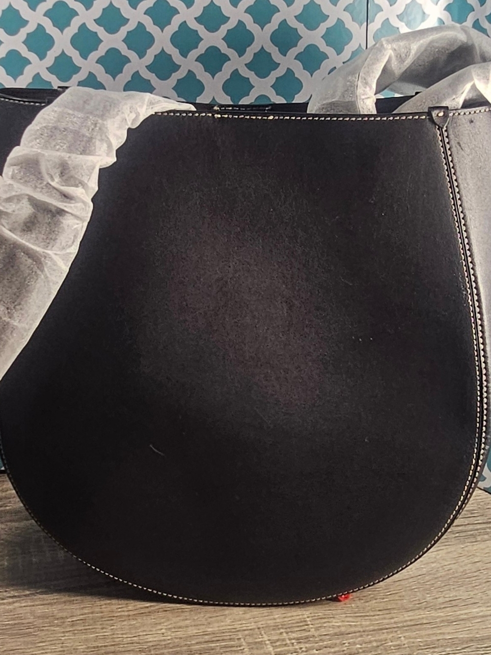 Coach Maddy Black Hobo Bag Crescent Magnetic Closure Crossbody Strap w/ Pouch